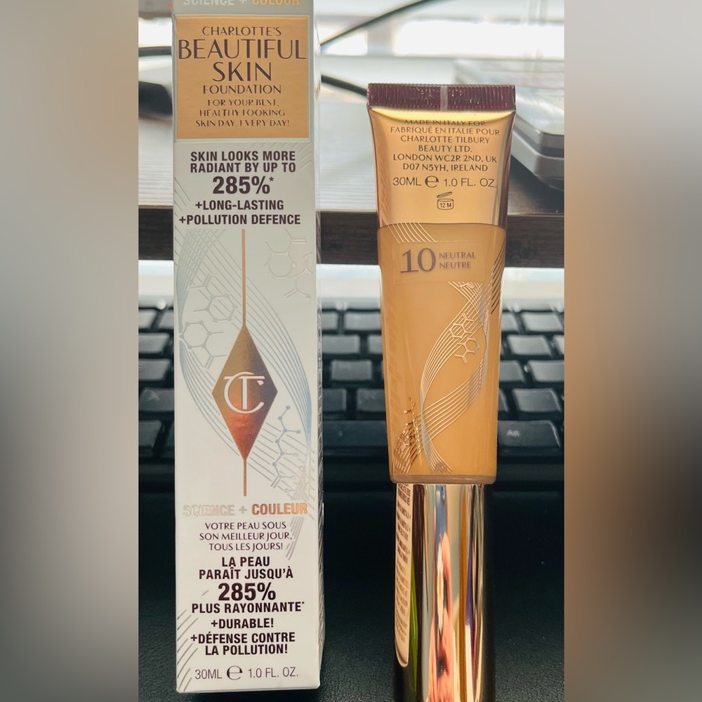 Charlotte Tilbury Beautiful Skin Foundation - Neutral 10 - 30ml.